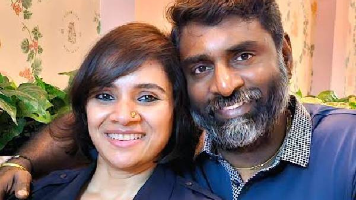 senthil kumar with his wife